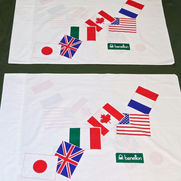 Set of 2 Vintage BENETTON Pillowcases  Made in USA - Picture 1 of 16